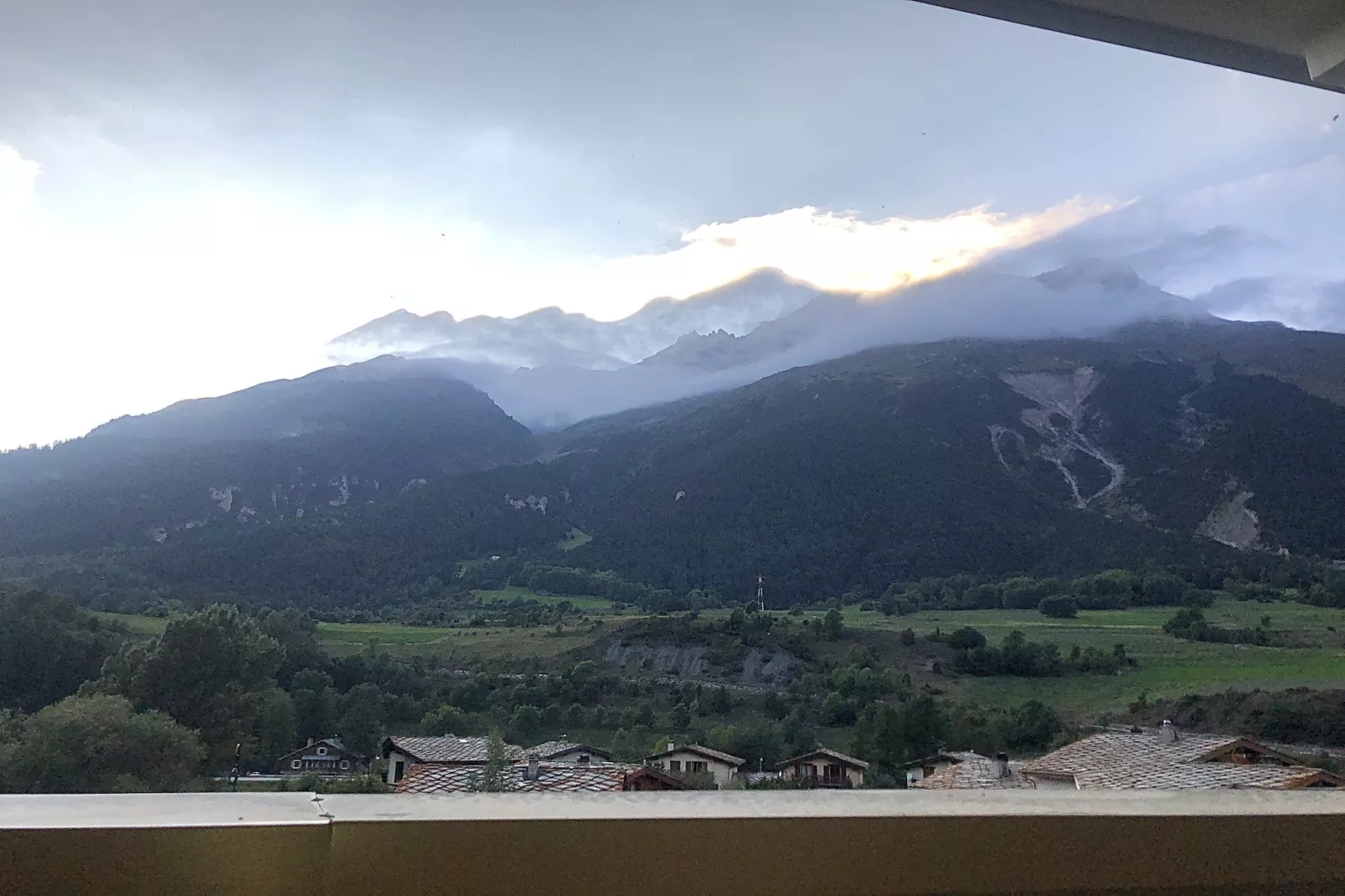 Terrasses F 102 - PARC NAT. VANOISE appart. 4 pers-Outdoor