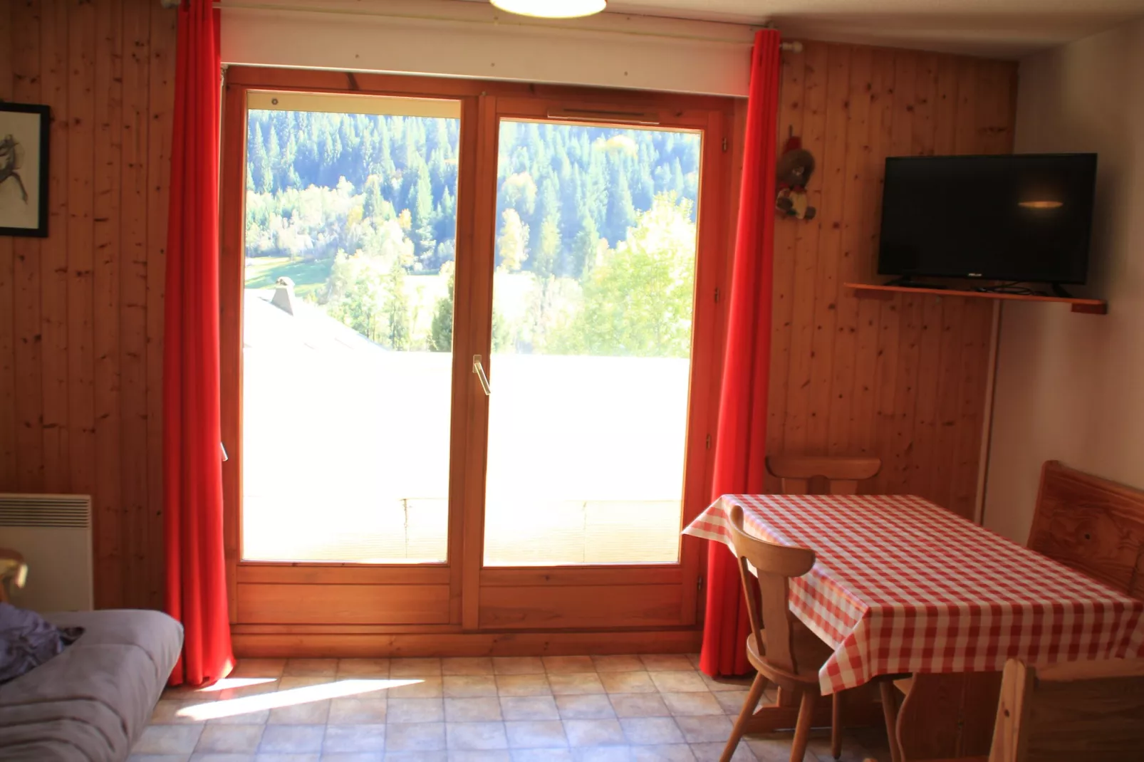 Amarillys AM2 MOUNTAIN & TELECABINE 4 Pers.-Living room