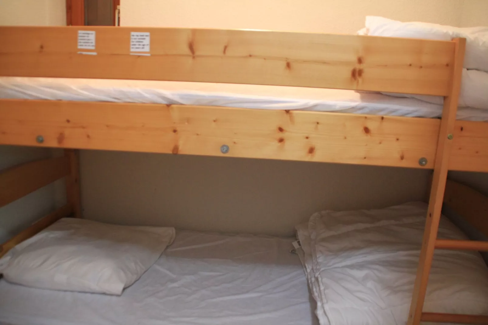 Amarillys AM2 MOUNTAIN & TELECABINE 4 Pers.-Bedroom
