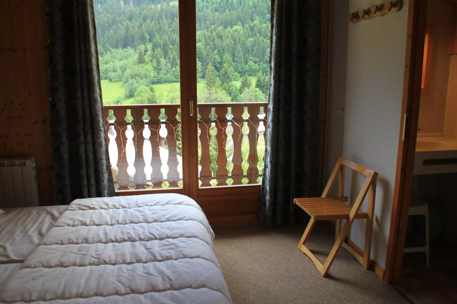 Amarillys AM20 MOUNTAIN & TELECABINE 6 Pers.-Bedroom