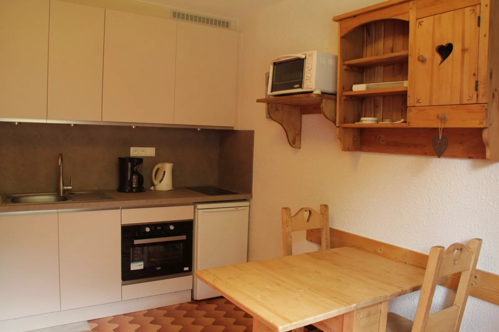 Mont de Grange MGB141 NATURE & ESCAPE 2 pers.-Kitchen