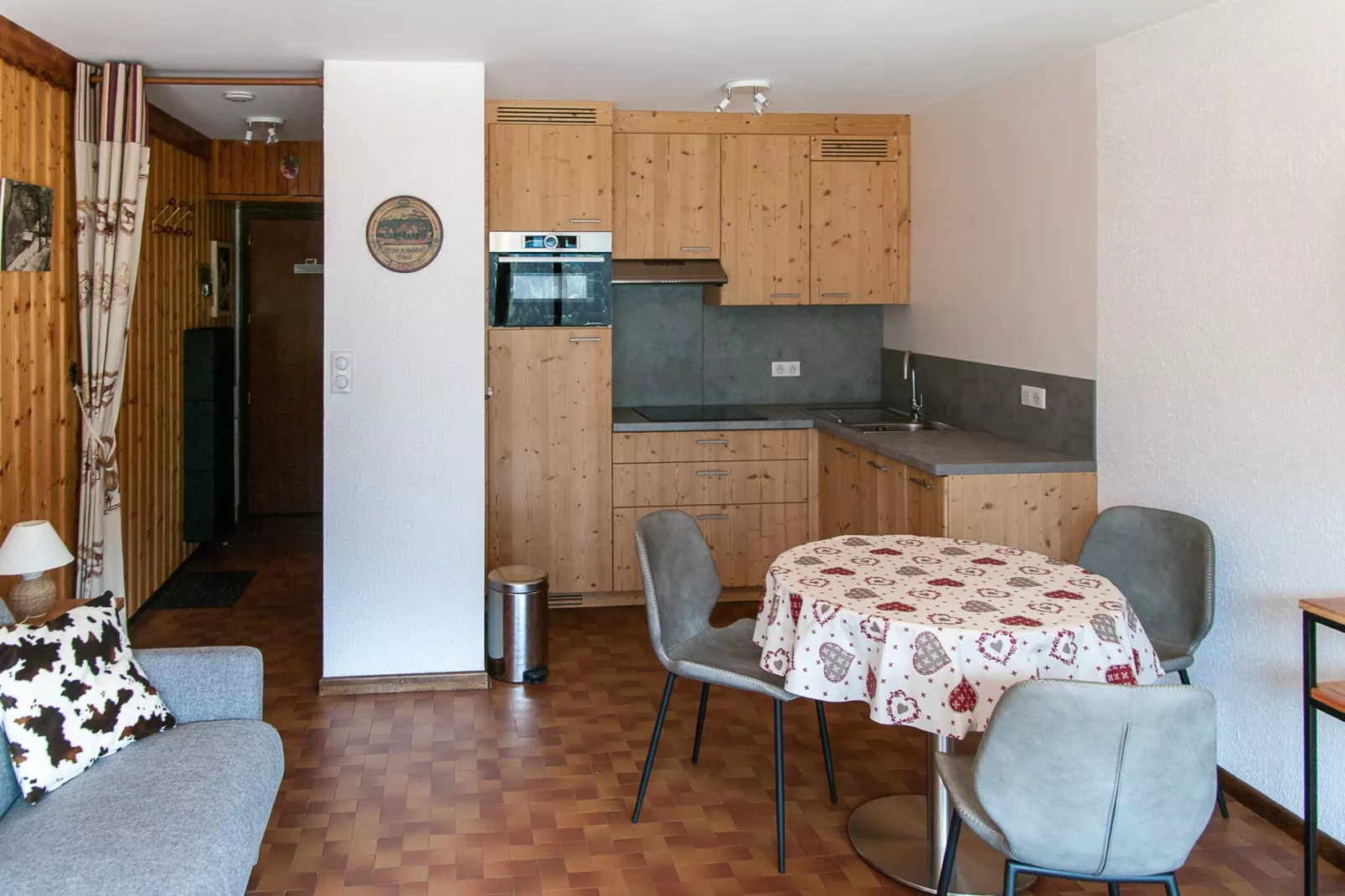 Champs Fleuris CFS7 COSY & VIEW 3 Pers.-Kitchen