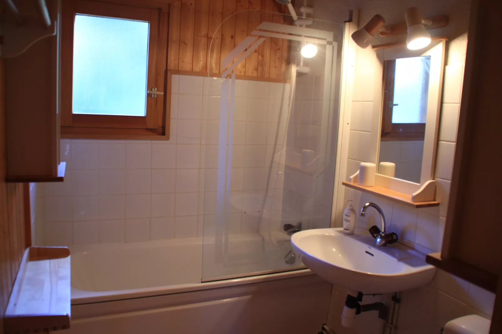 Chalet Ecureuil ECR CHARMING & NATURE 5 Pers.-Badezimmer