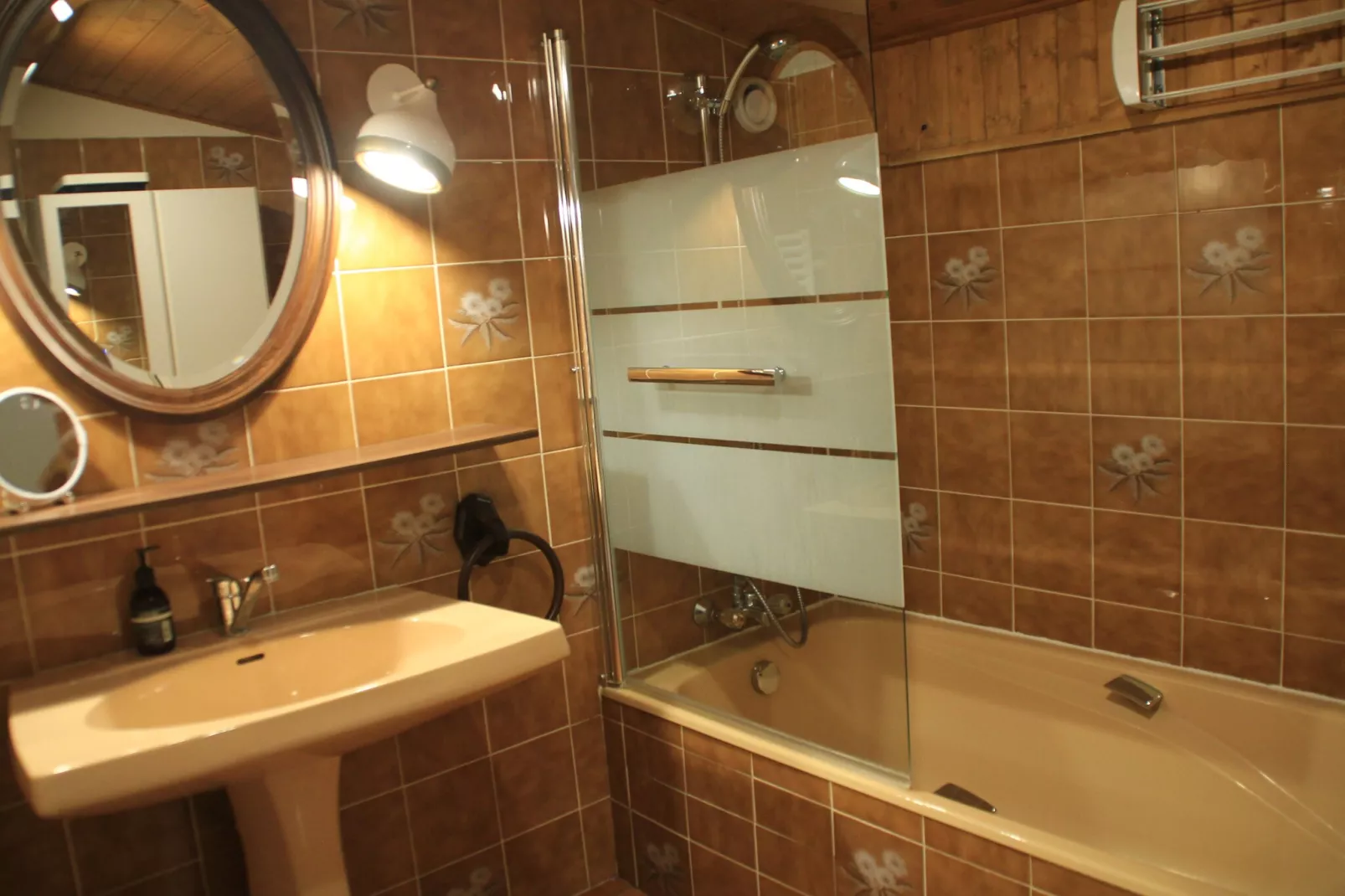 Alpenlake AP139 VIEW & NATURE  6 Pers.-Bathroom