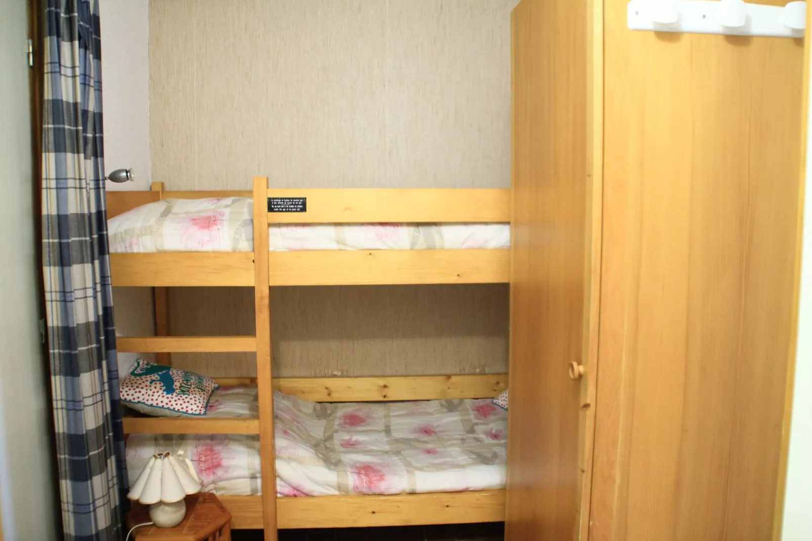 Chambron CB13 CENTER & VIEW 4 Pers.-Bedroom