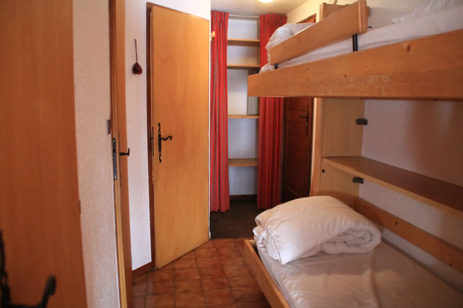 Gelinote GL3 TELECABINE & MOUNTAIN 4 Pers.-Bedroom