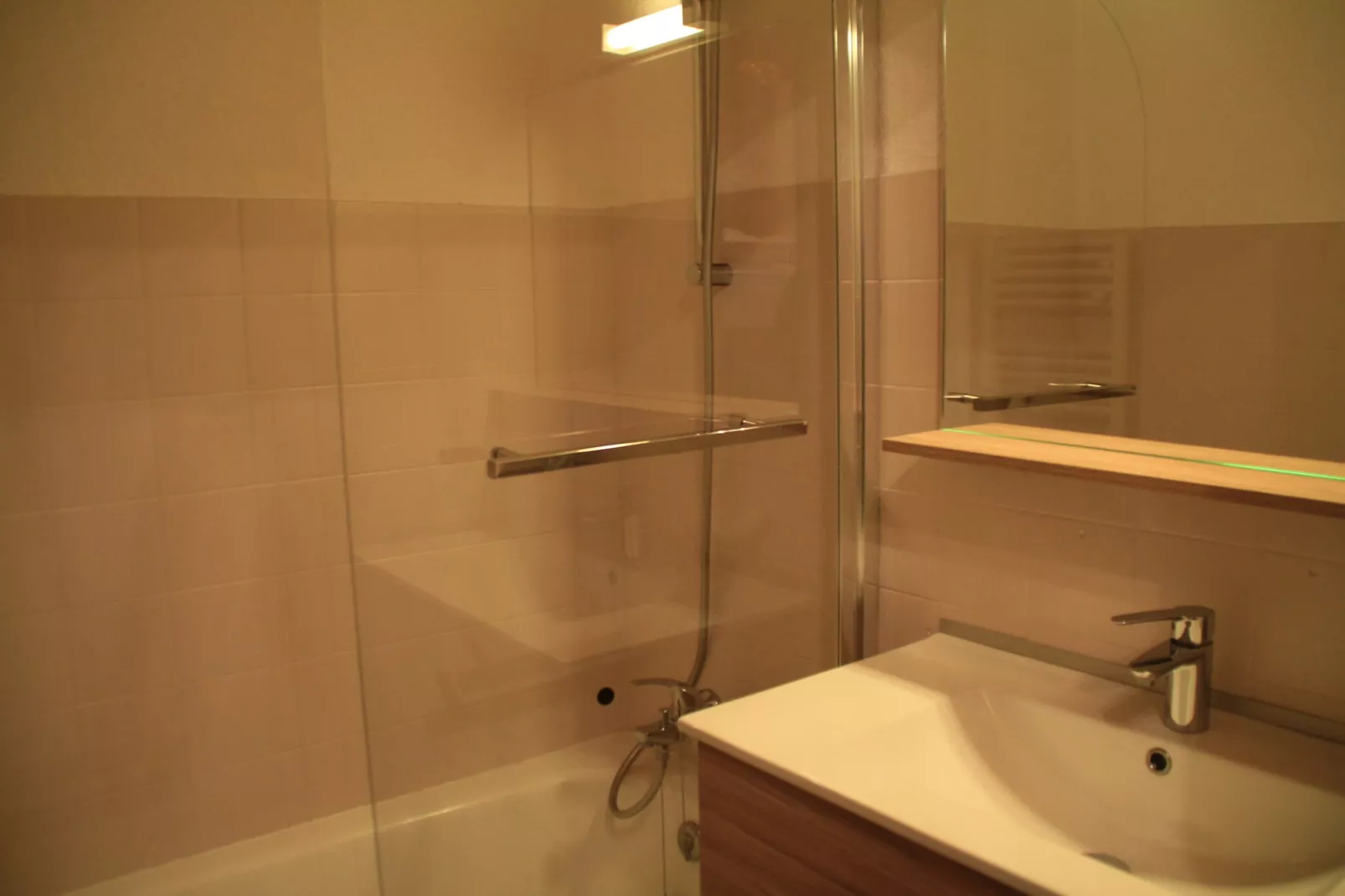 Corina CN35 QUIET & NATURE 5 Pers.-Bathroom