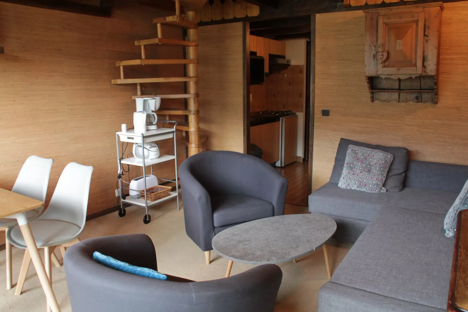 Corina CN43 QUIET & MOUNTAIN 4 Pers.-Living room