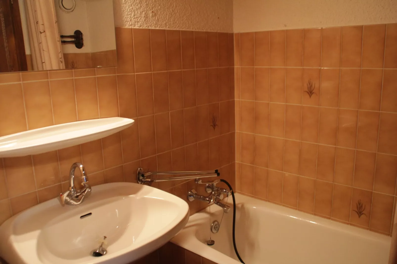 Corina CN43 QUIET & MOUNTAIN 4 Pers.-Bathroom
