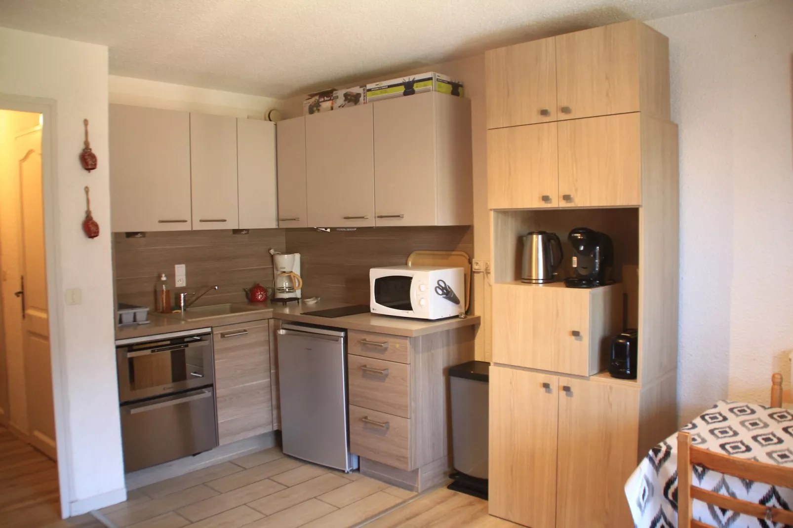 Corina CN11 QUIET & MOUNTAIN 4 Pers.-Kitchen