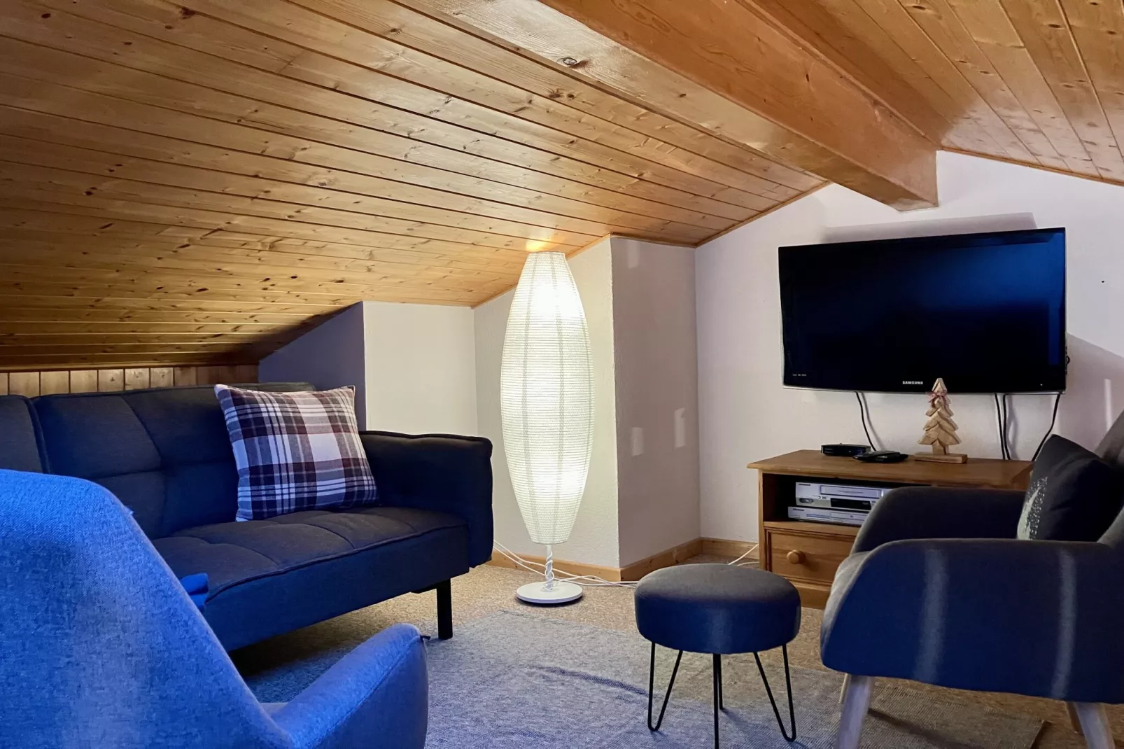 Forsythia FA29 FAMILY 1& NATURE 8 Pers.-Living room