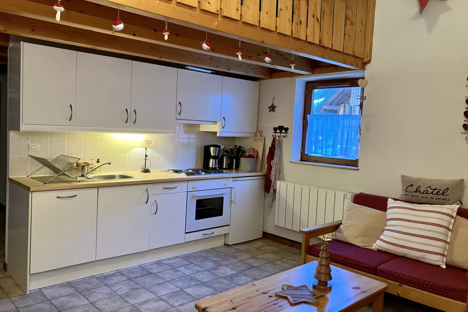 Forsythia FA29 FAMILY 1& NATURE 8 Pers.-Kitchen