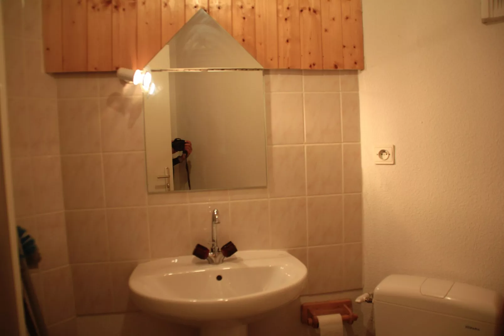 Forsythia FA29 FAMILY 1& NATURE 8 Pers.-Bathroom