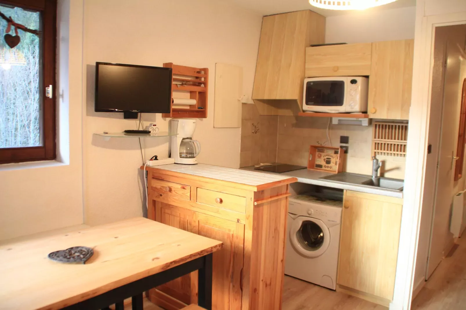 Perce Neige PNA18 FAMILY & NATURE 4 Pers.-Kitchen