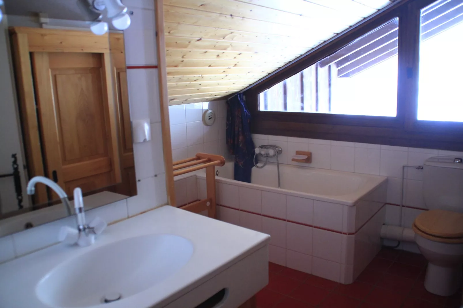 SORBIERS SS11 VIEW & QUIET 6 Pers.-Salle de bain