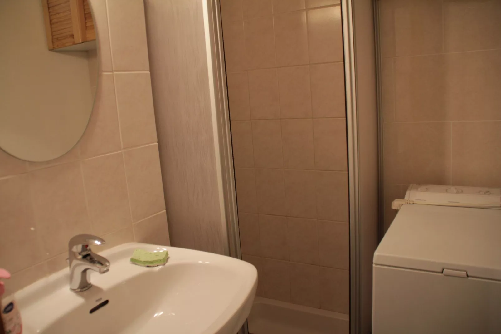 Christina CR8 FAMILY & MOUNTAIN 6 Pers.-Bathroom
