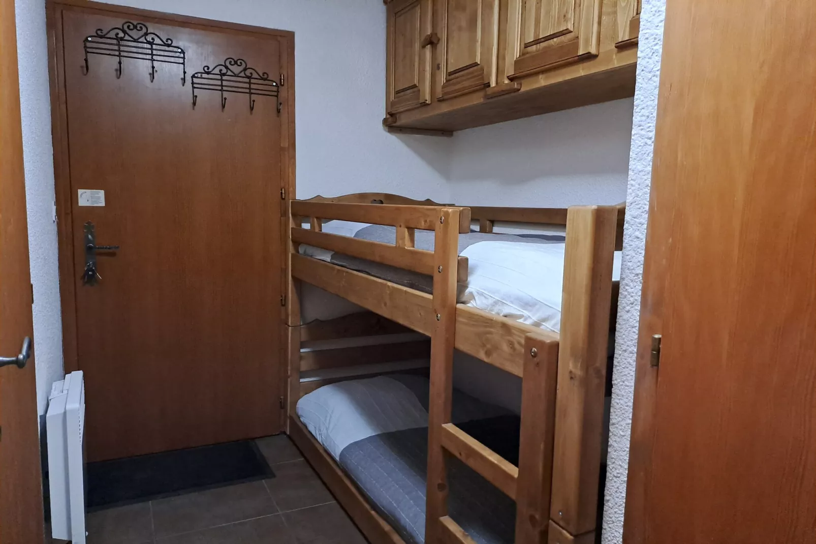 Barbessine BBB18 SUN & CHAIR LIFT 4 pers.-Chambre