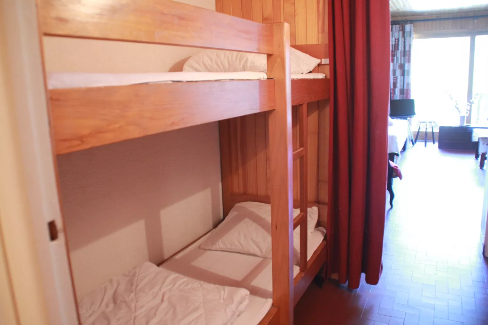 RESIDENCE RSA17 SWIMMING POOL & CENTER 5 pers.-Bedroom