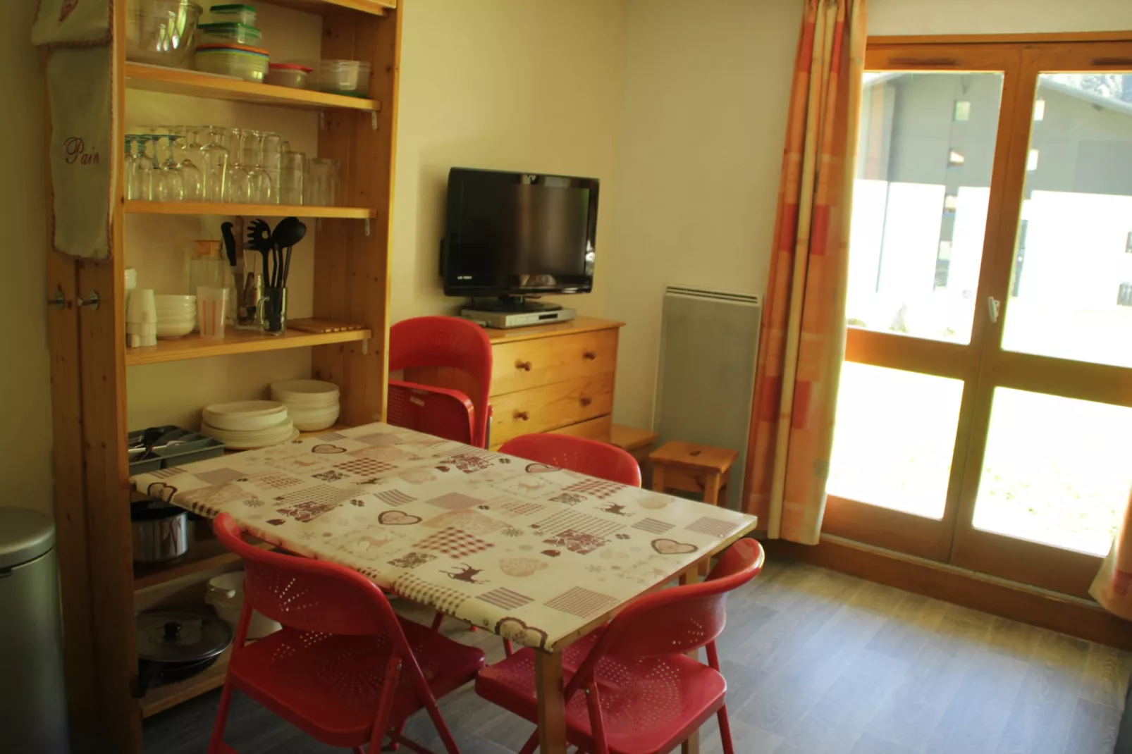 Linga LGA101 TELECABINE & NATURE 4 pers.-Living room