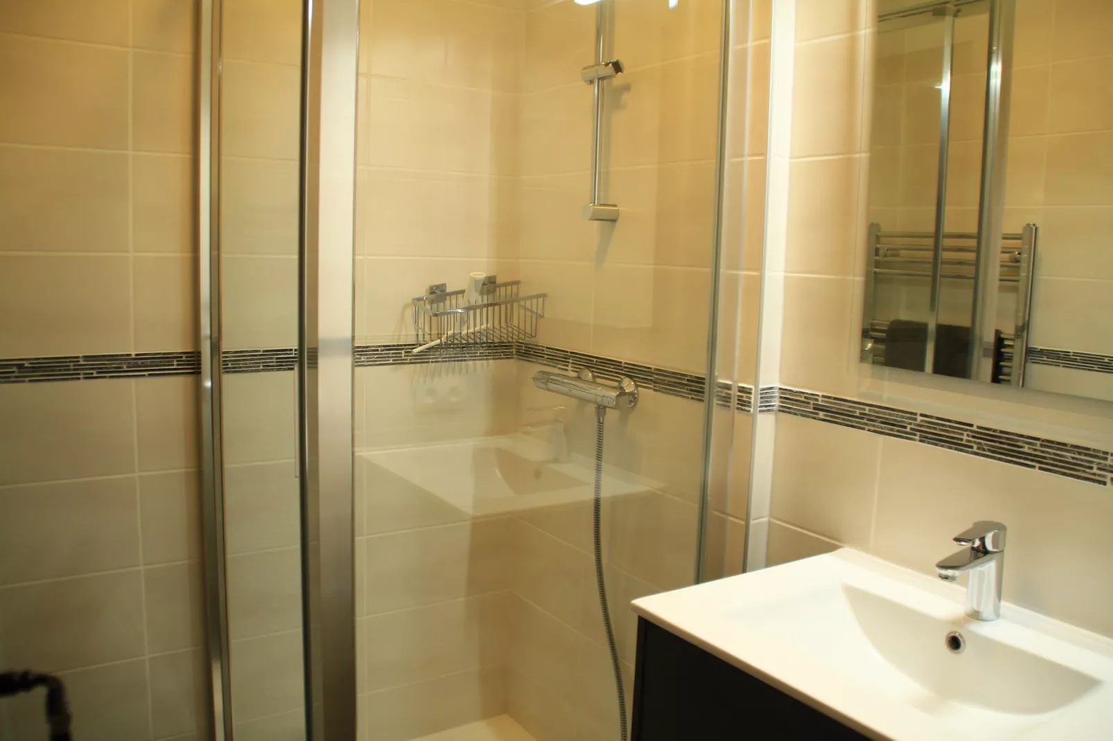 TOVASSIERE TS92 NATURE & SUN 4 Pers.-Bathroom