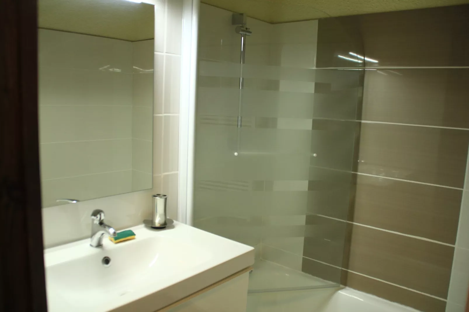 Moulin ML282 COSY & TELECABINE 4 pers.-Bathroom