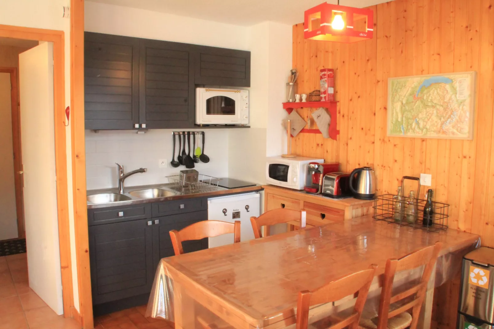 TARTIFLES TF11 NATURE & MOUNTAIN 4 Pers.-Kitchen