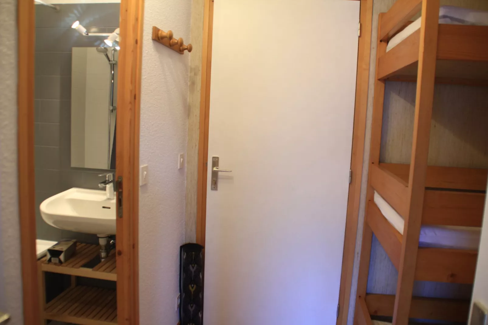 TARTIFLES TF11 NATURE & MOUNTAIN 4 Pers.-Bathroom
