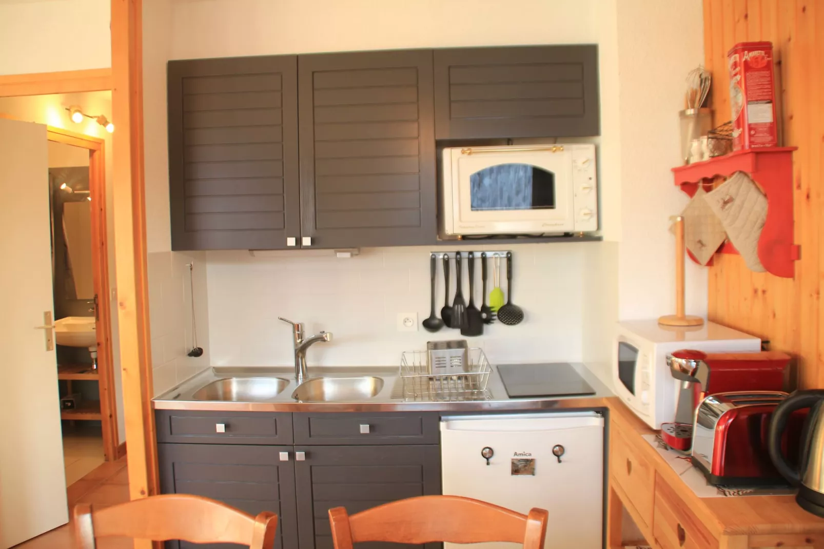 TARTIFLES TF11 NATURE & MOUNTAIN 4 Pers.-Kitchen