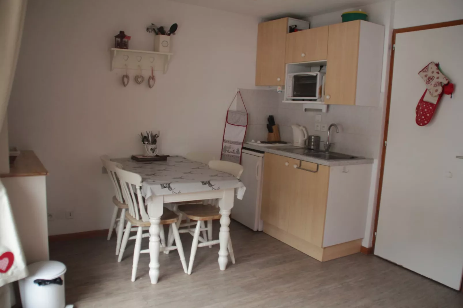 Orchidée OD5 NATURE & TELECABINE 4 pers.-Kitchen