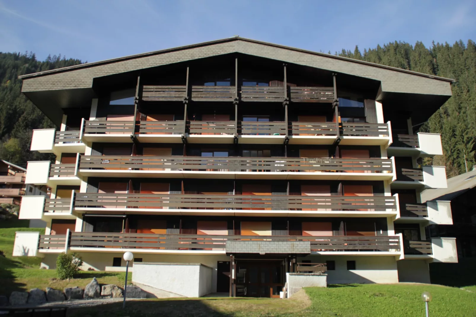 Portes Du Soleil PSA47 TELECABINE & MOUNTAIN 4 Per-Outdoor