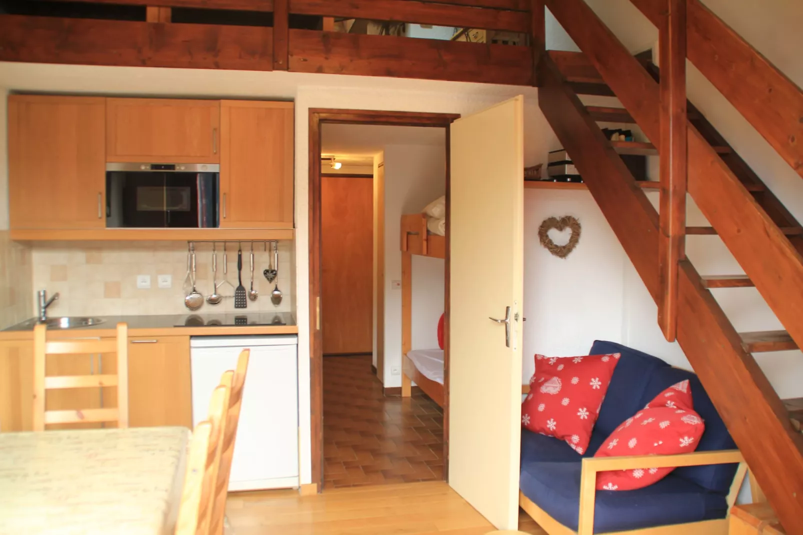 Hameau des 4 saisons HSA20  VIEW  & SUN  4 pers.-Living room