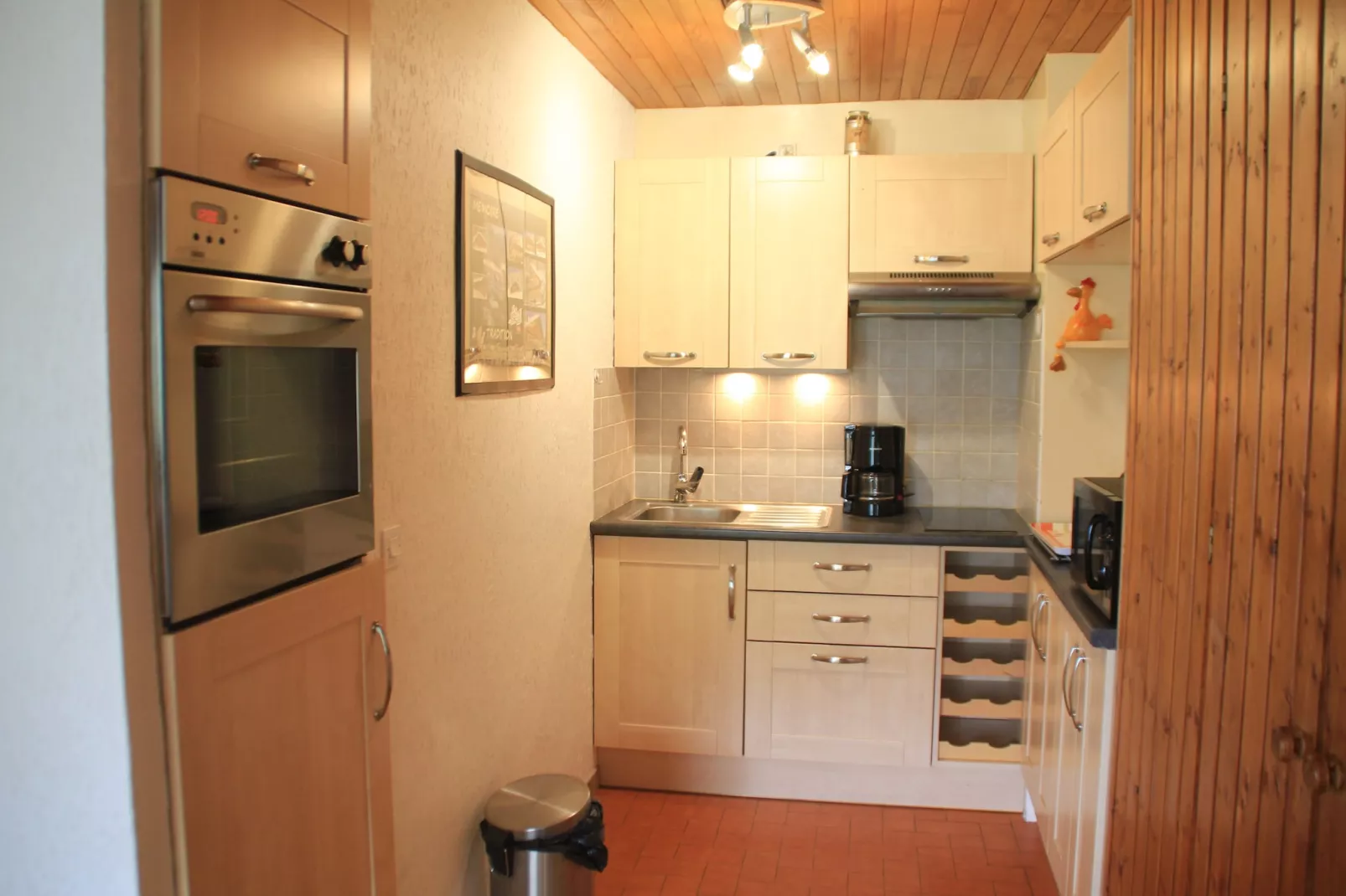 Rhododendrons RD501 CENTER & TELECABINE 4 Pers.-Kitchen