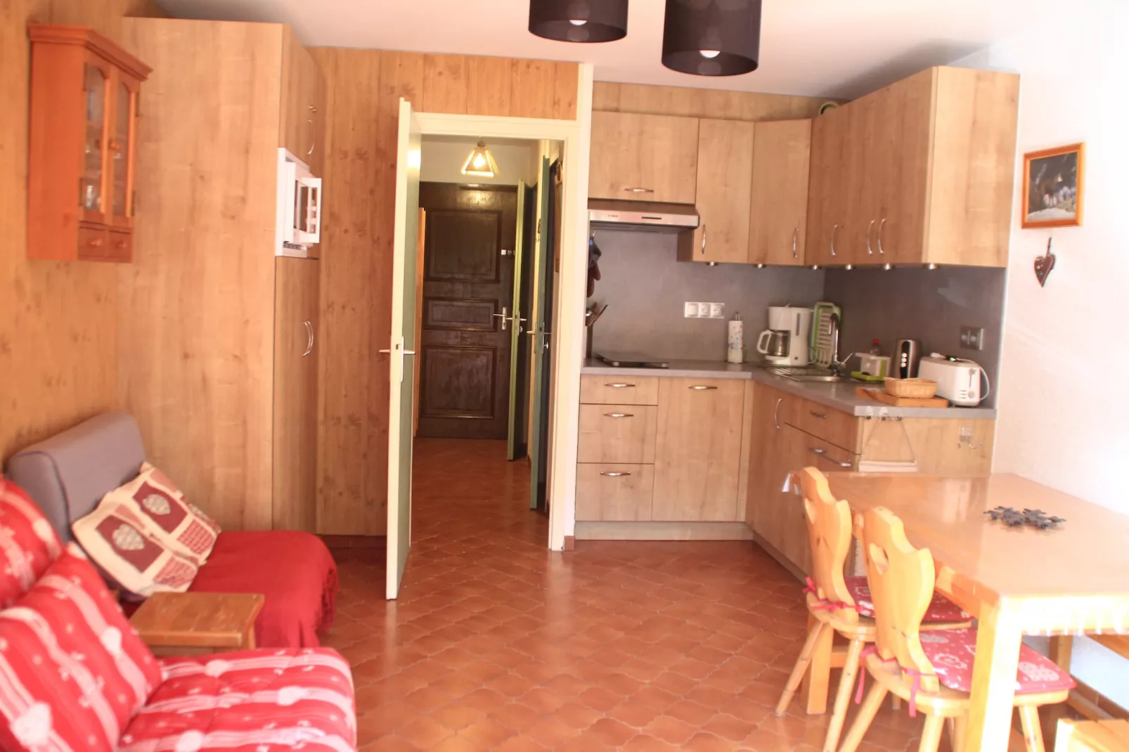 Portes Du Soleil PSB196 TELECABINE & MOUNTAIN 4 Pe-Living room