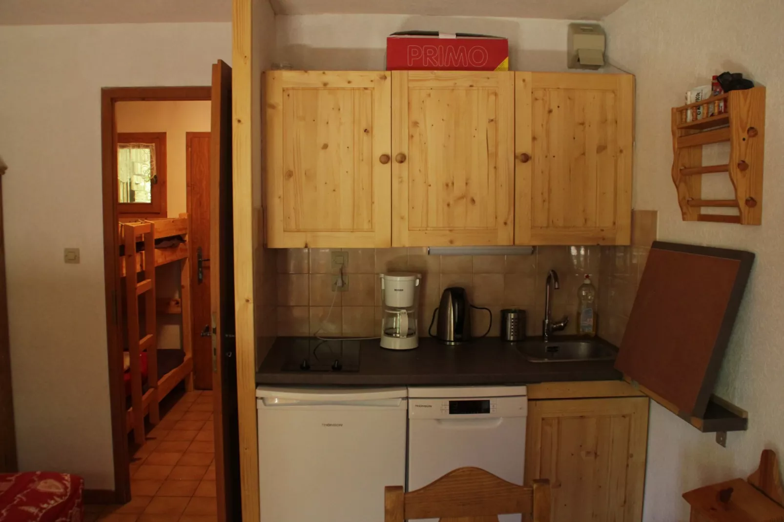 VOINETTES VNB2 TELECABINE & MOUNTAIN 4 Pers.-Kitchen
