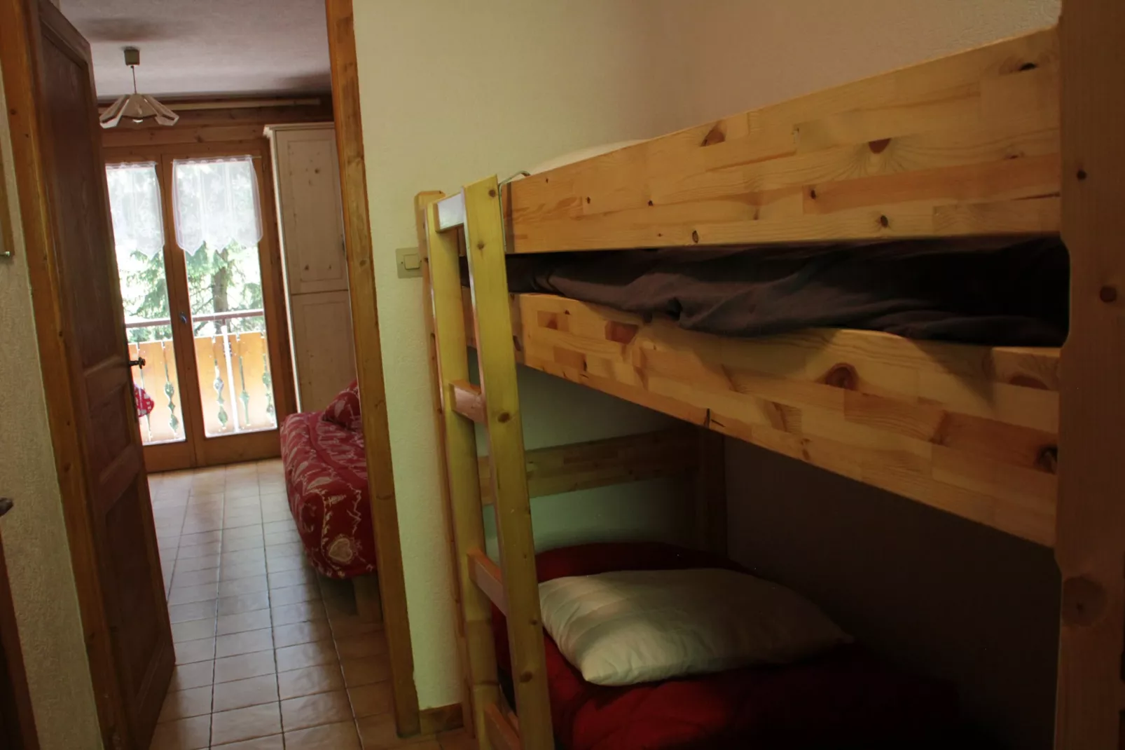 VOINETTES VNB2 TELECABINE & MOUNTAIN 4 Pers.-Bedroom
