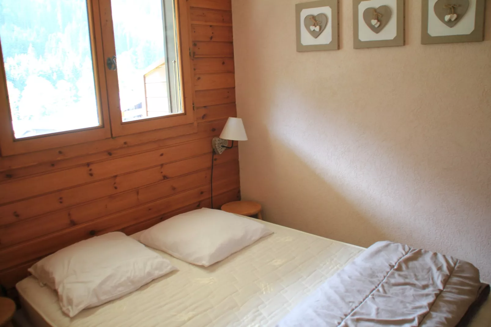 VOINETTES VNB8 TELECABINE & MOUNTAIN 4 Pers.-Bedroom