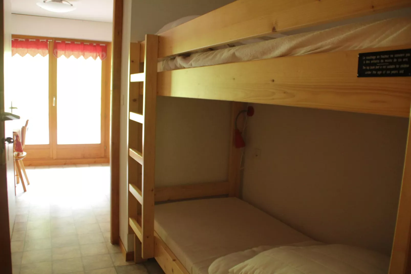 VIOLETTES VL2 TELECABINE & NATURE 4 Pers.-Schlafzimmer