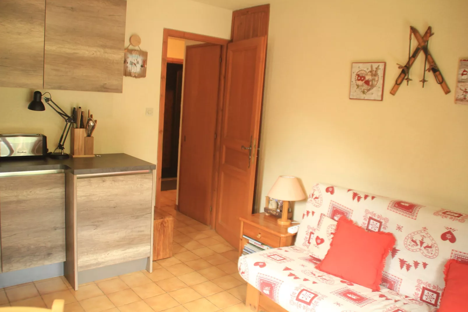 Voinettes B5 VNB5 TELECABINE & MOUNTAIN 4 Pers-Living room