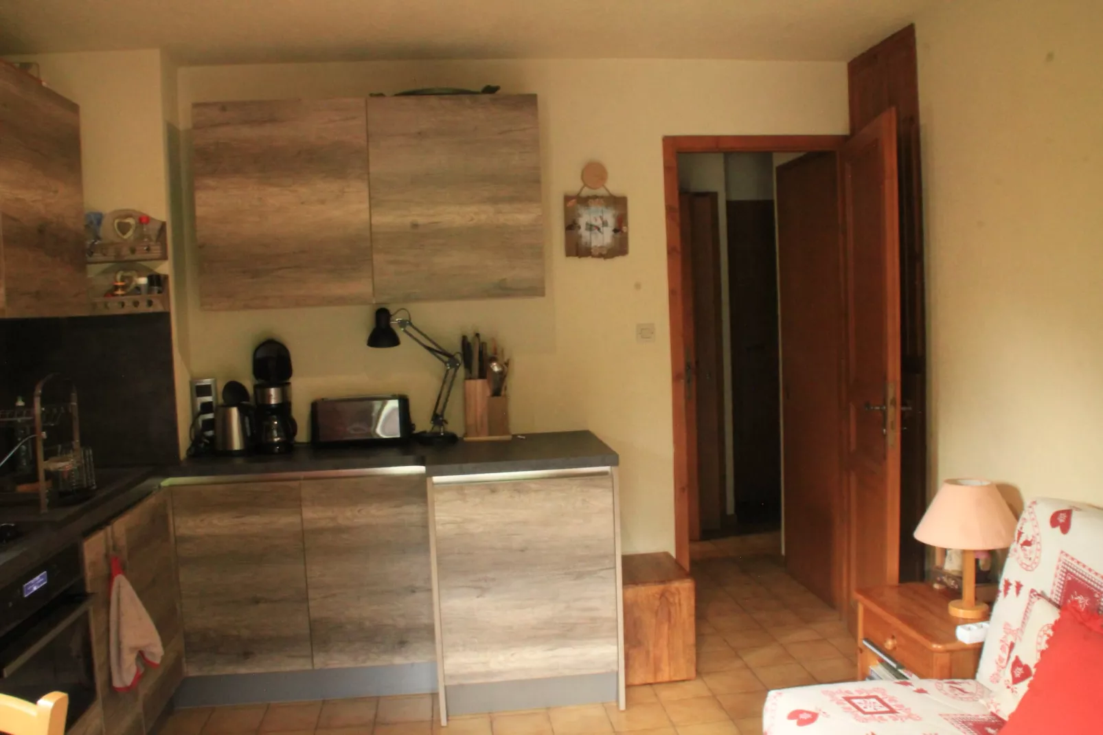 Voinettes B5 VNB5 TELECABINE & MOUNTAIN 4 Pers-Kitchen