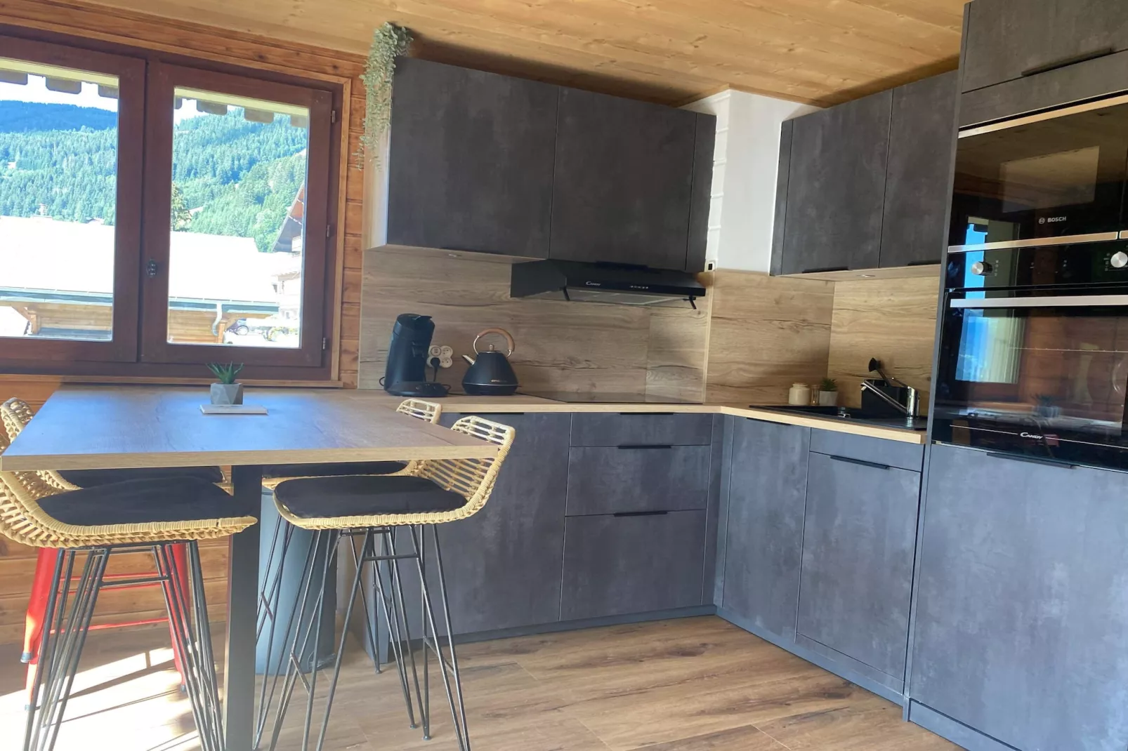 Alpina AL4 MOUNTAIN & QUIET 4 Pers-Kitchen