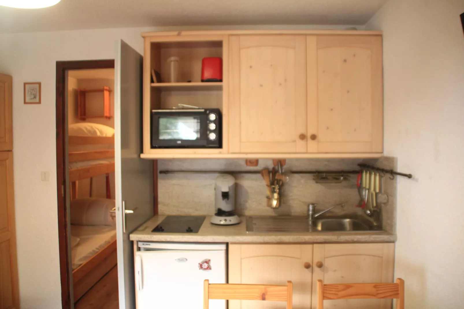Le Linga LGB203 TELECABINE & MOUNTAIN 4 Pers-Kitchen
