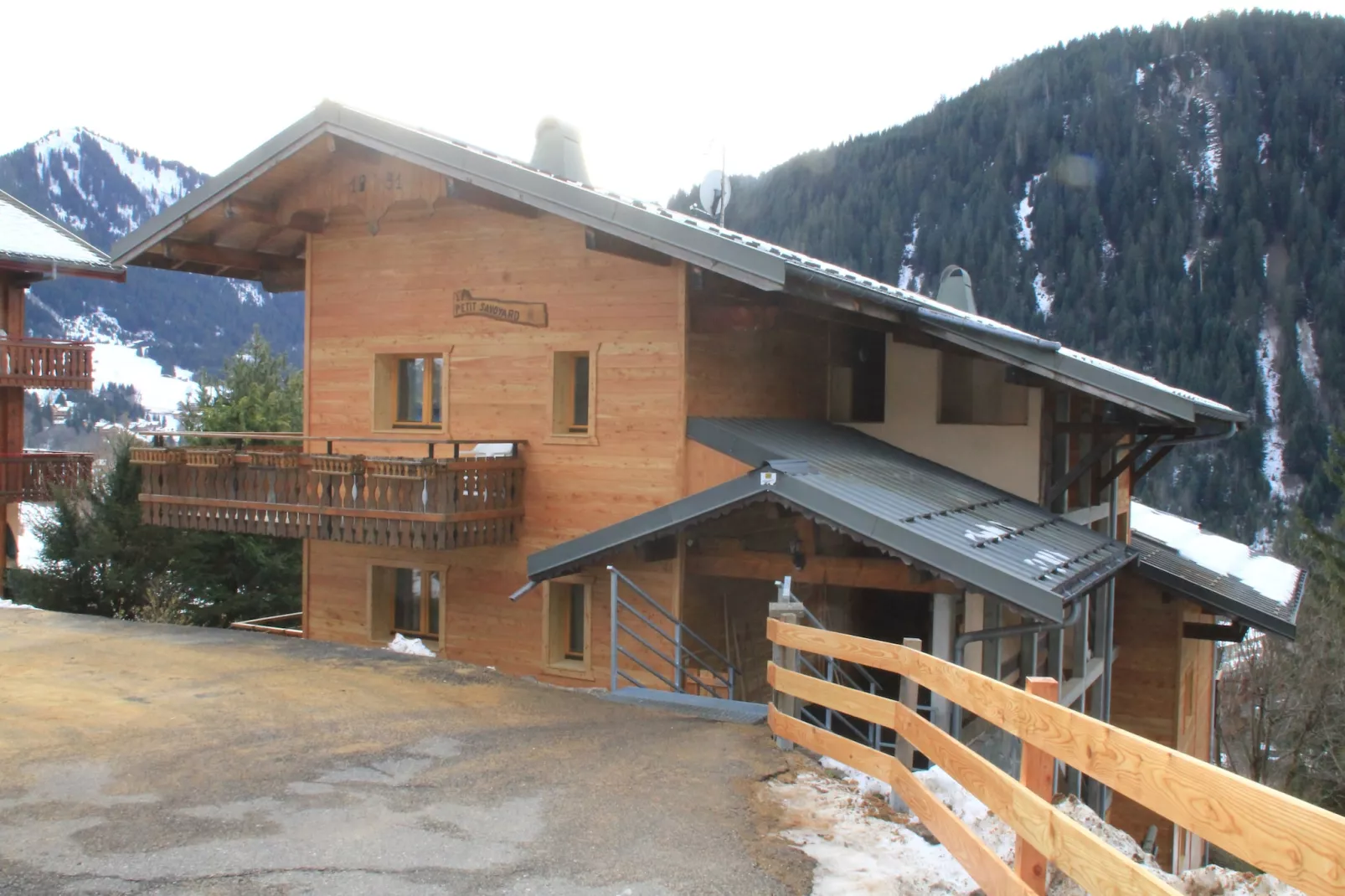 Petit Savoyard PY9 MOUNTAIN & COSY 6 Pers-Außenbereich