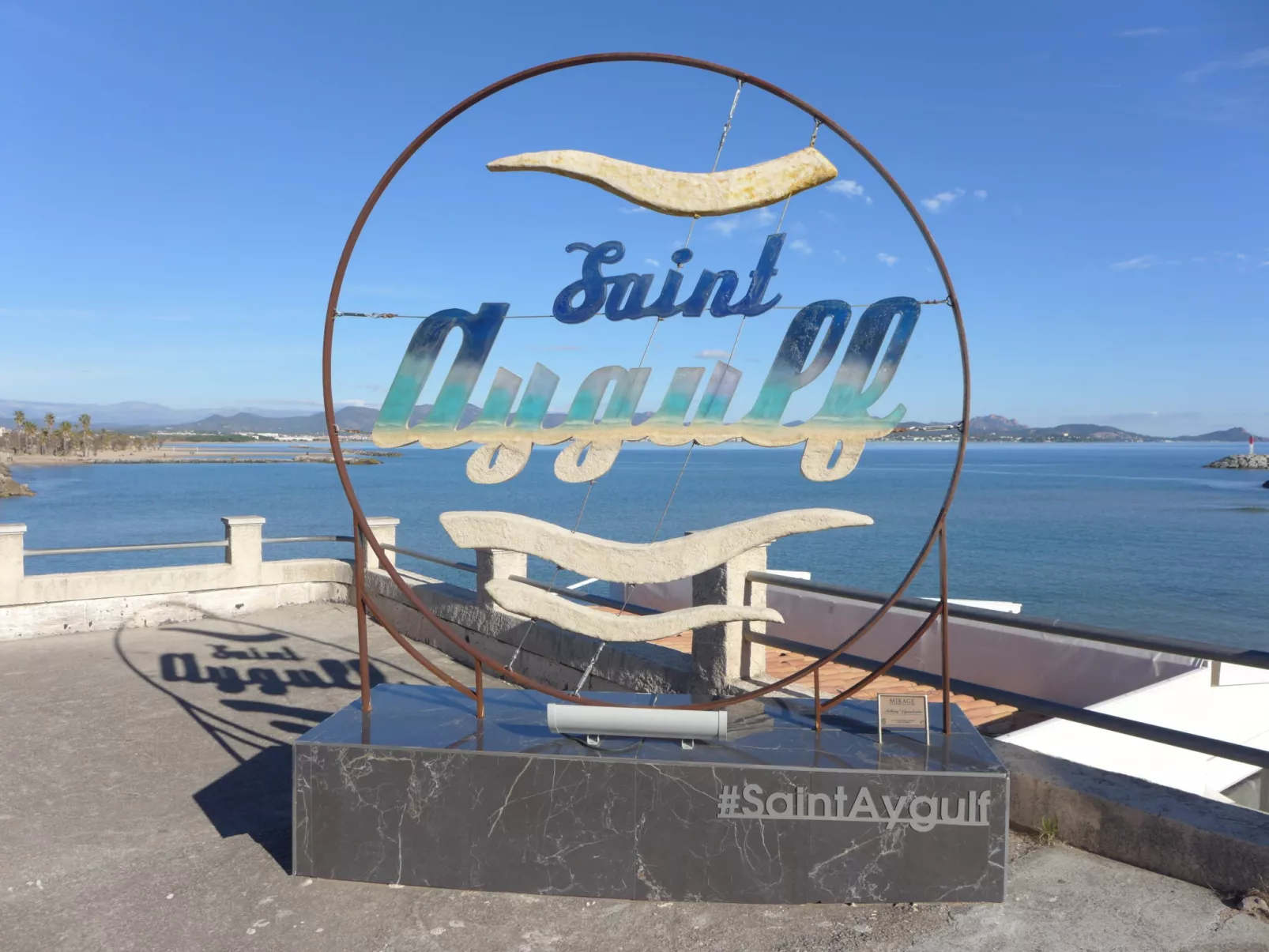 Le Ciel Bleu-Area