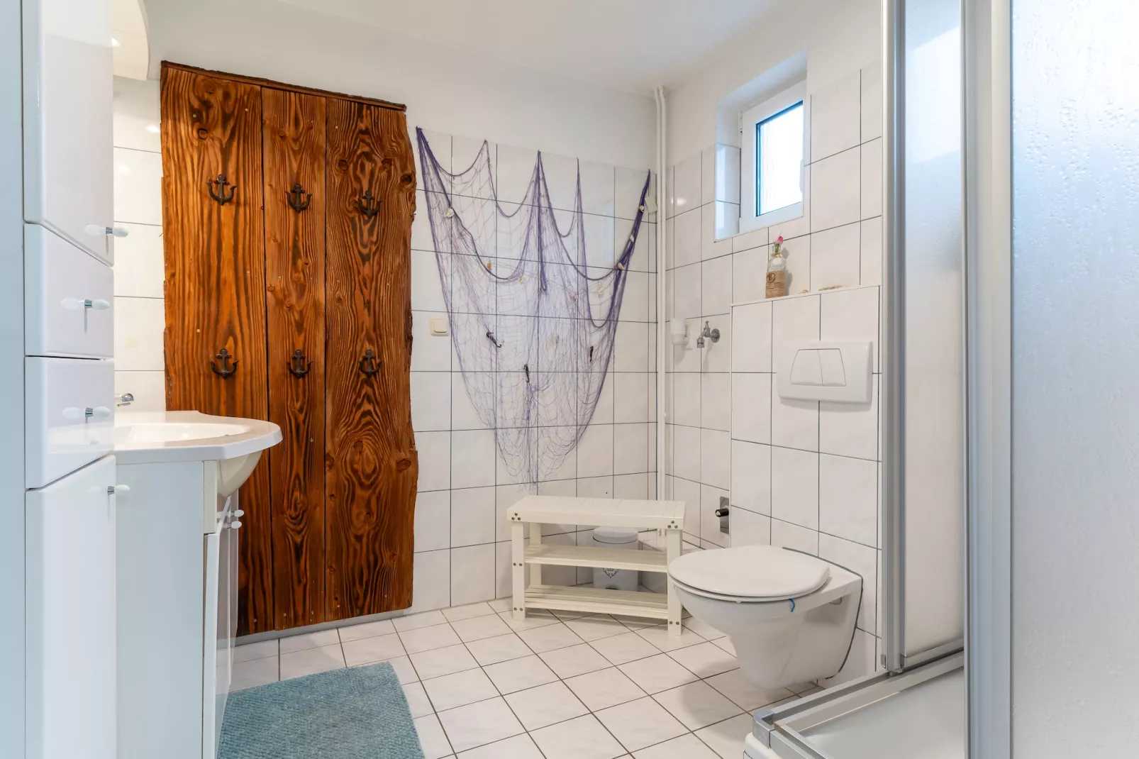 Fewo Leeven-Bathroom