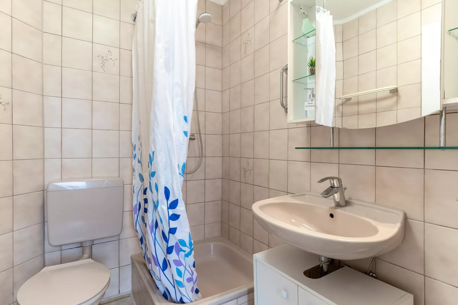 Fewo Leona-Bathroom