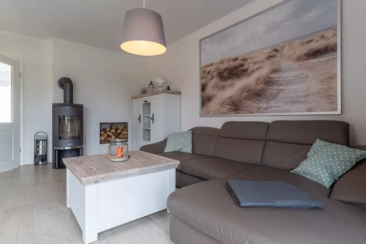 Haus Poller 25-Living room