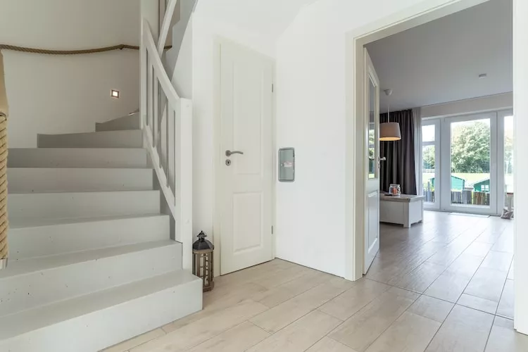 Haus Poller 25-Landing