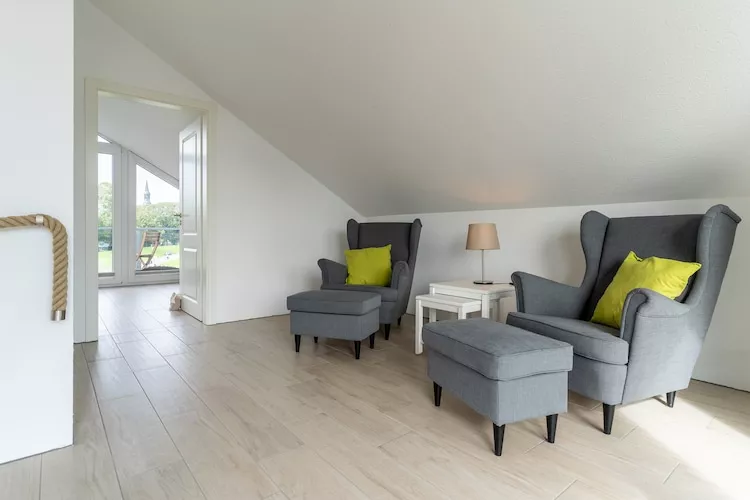 Haus Poller 25-Landing