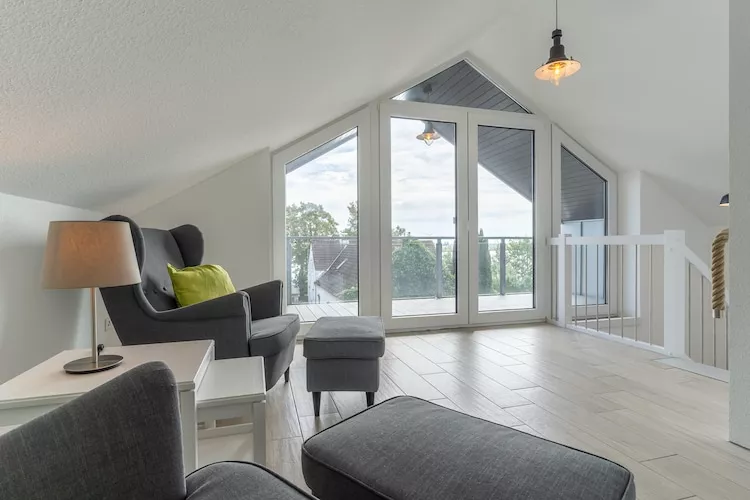 Haus Poller 25-Landing