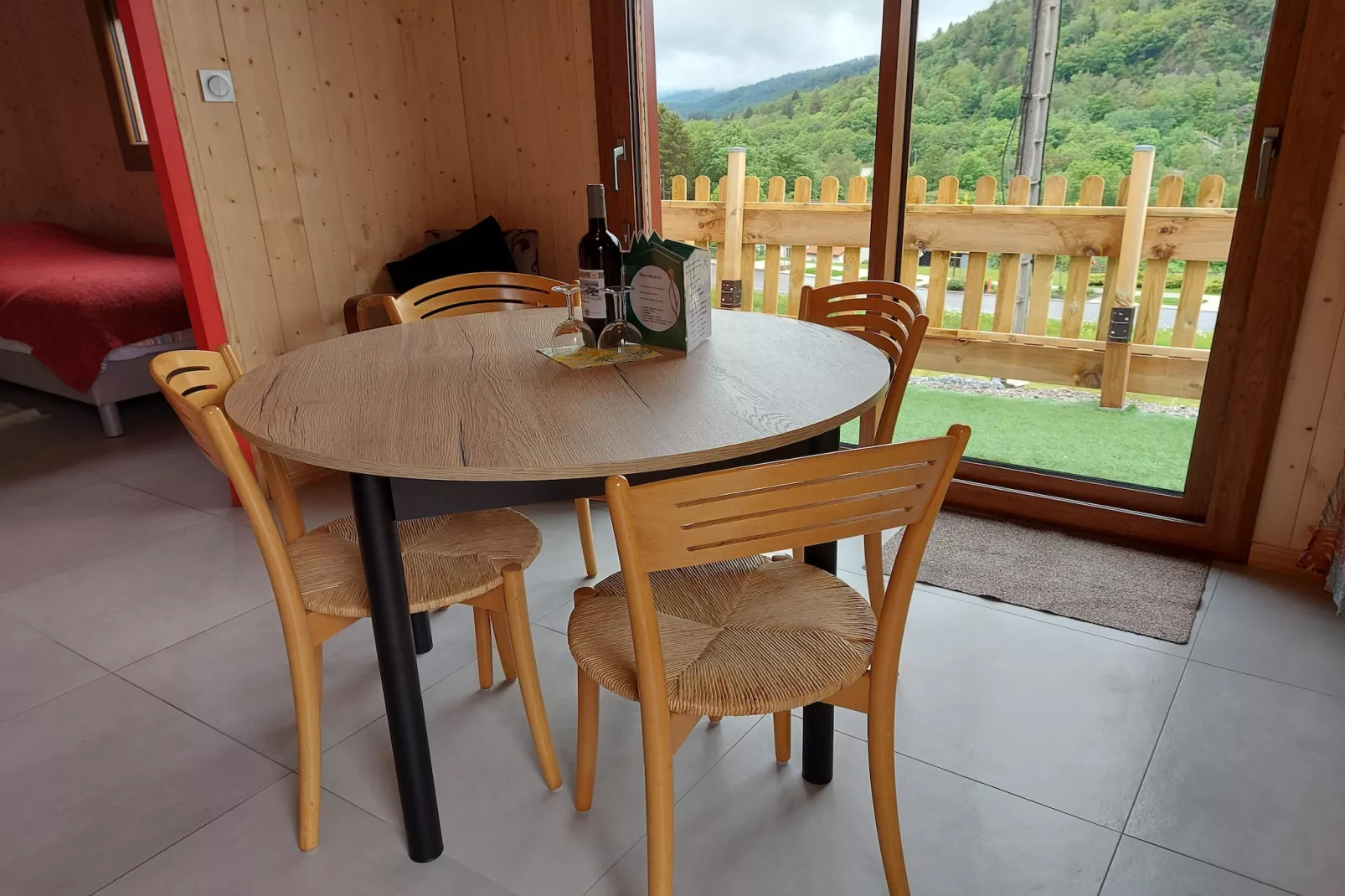 La Coccinelle et Salamandre-Dining room